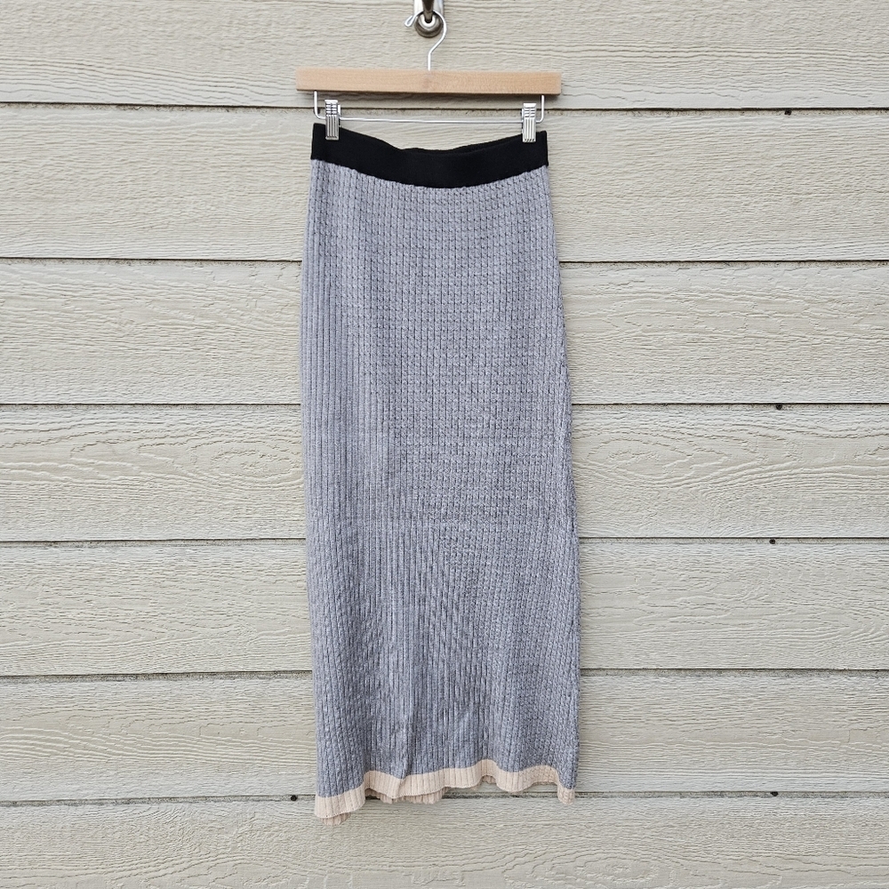 Story gray maxi sweater skirt with black and beige trim size XS